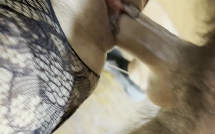 Creampiekaty: Kremsi bir amcık sert sikiliyor
