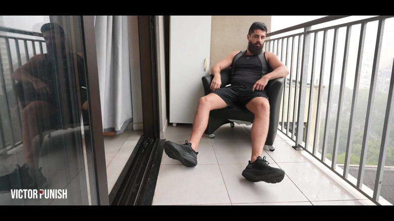 Victor Punish: Footslave Humiliation
