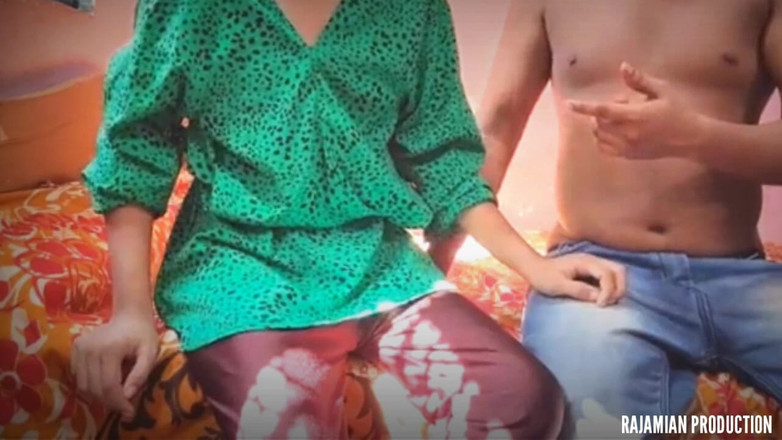 Raja Mian Production: Dospívající dívka šla do místnosti Oyo se svým přítelem a byla...