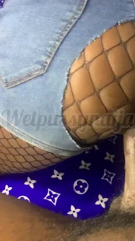 Wetpussynaija peut gérer une grosse bite