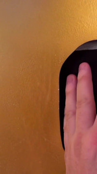 Gloryhole Cumshot Challenge: 20 yaşındaki oyuncu gerçekten ne kadar uzağa atıyor?