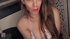 Annika Rain: バケーションホーム解体者