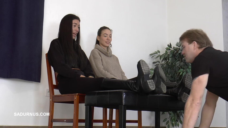 Sadurnus: Stăpânele Olga și Natasa's Dirty Boots