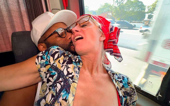 MaturePickup: Lucky Dude Picked up an Old Lady for Rough Anal