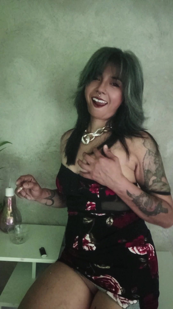 Casia Castro: Slow Smoke Tease