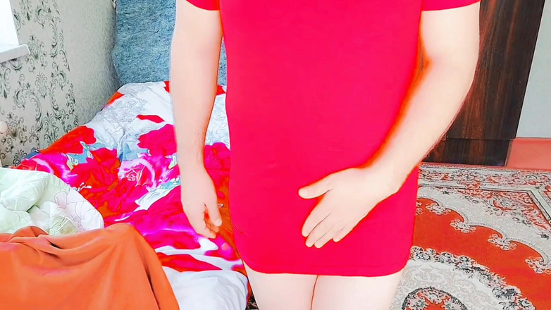 Kitty_Cross: Shemale comel menghisap ciuman ke kamera