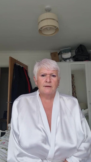 Uk Joolz: Stoking ketat dan satin