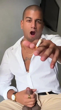 Um Fagg0t é minha esposa há um ano