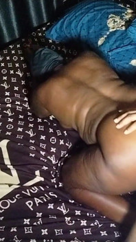 Bbc amante Bella ditches namorado perdedor para um pau enorme na bunda dela