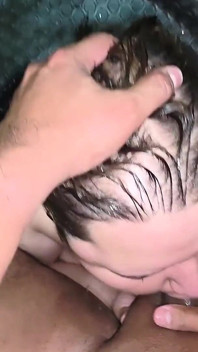 ฉันคือหีทาสที่ชอบถูกเหยียดหยามและถูกฉีดน้ำว่าเต็มรู