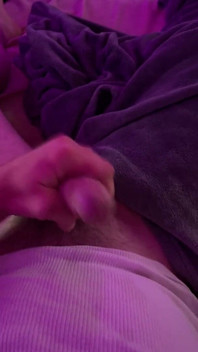 Edging na některé žhavá videa při hledání my next grindr hookup