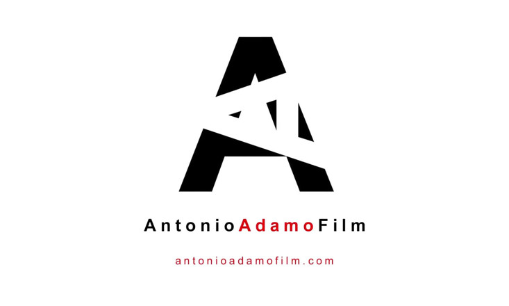 Antonio Adamo Film: Blond milf zostaje złamana przez nieznajomego w barze