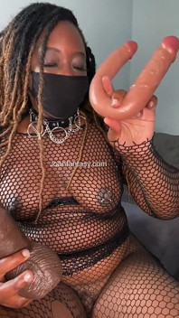 काले अधोवस्त्र में Joanfantasy एकल खेल