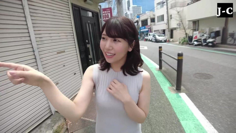 J-Cams: 敬业的27岁satomin热情地取悦她的秘密情人 - b