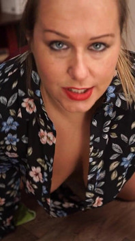Ashley Rider - tutora sin sujetador - instrucciones de paja