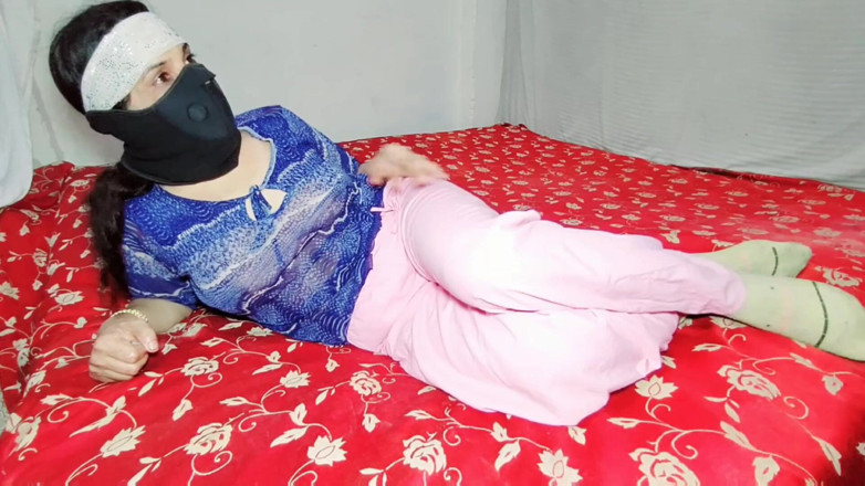 Netu: Moslim Bhabhi Wordt De Vriendin Van Dever Tijdens Anale Neukpartij