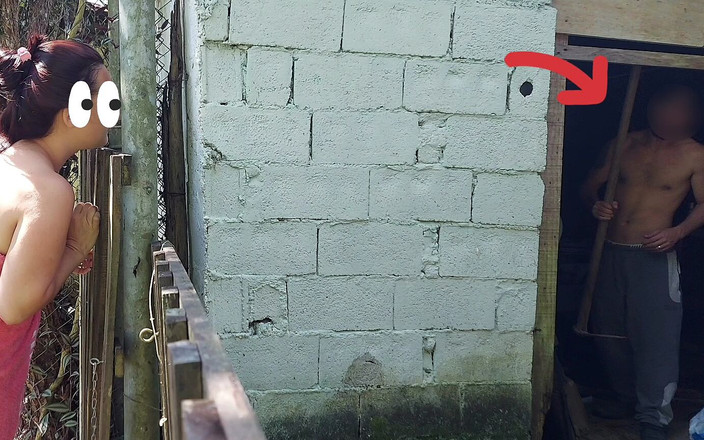 Kasallpimenta: Sprcha nefunguje, vdaná žena požádá správce farmy o pomoc pomocí pouze...