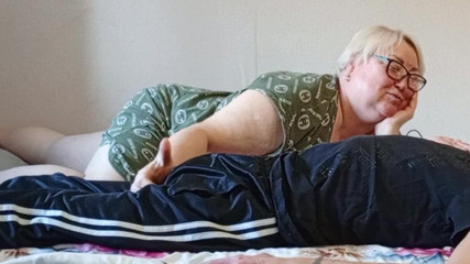 Zona901: Сусід ковтає кожну останню краплю сперми