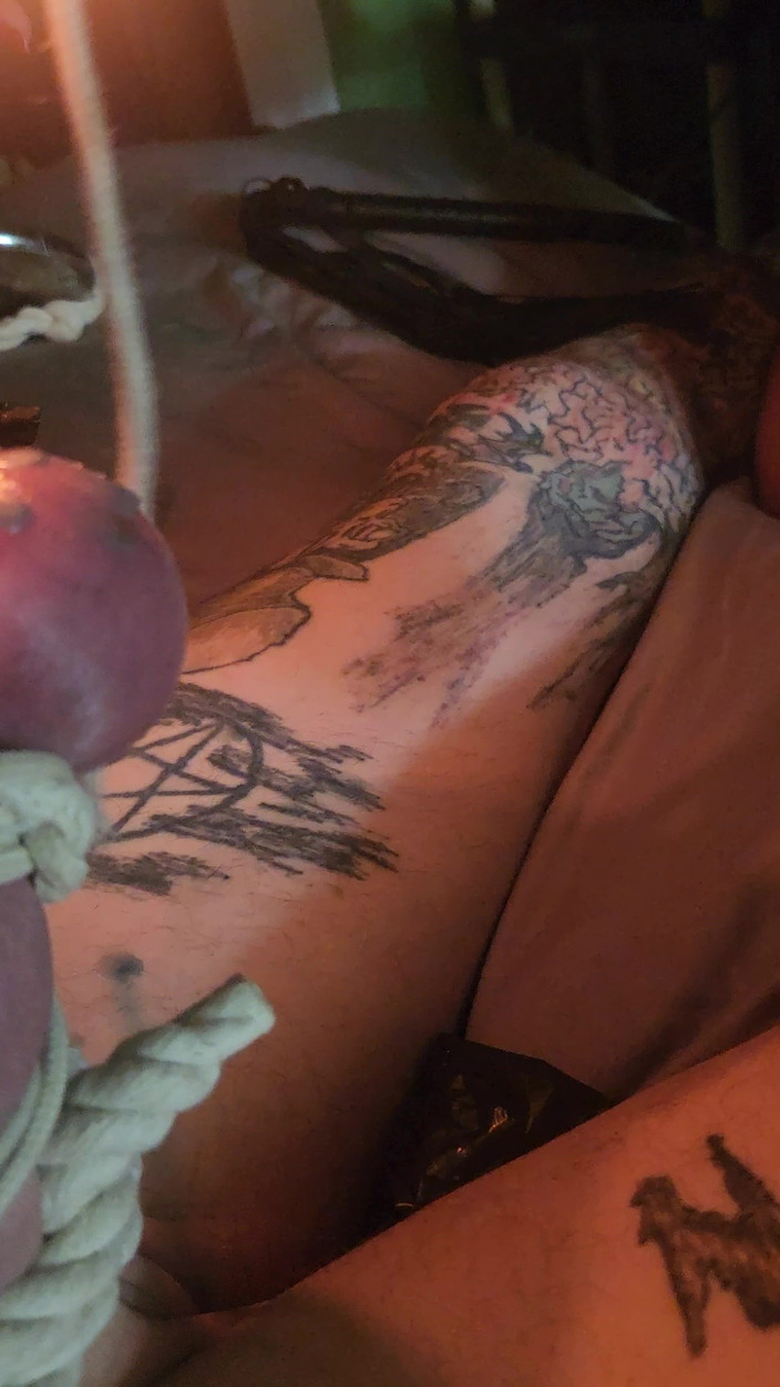 Goode Girl: Brava Ragazza Frustata Con Palle a Luce Di Candela Punto...