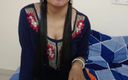 Saara Bhabhi: Hindi sex story roleplay - indiana indu tia quer seduzir meio-irmão...