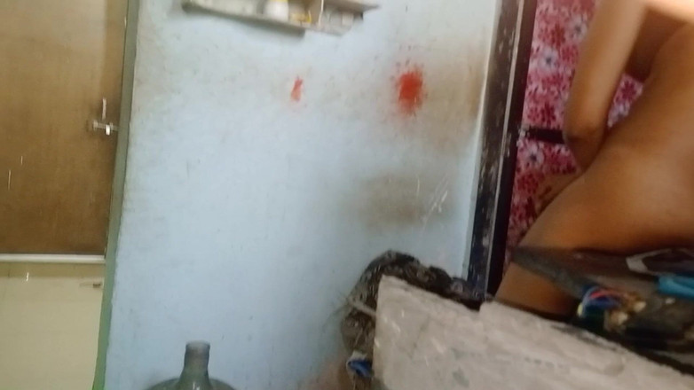 NikiRathod: Video Di Pompini Con Divya