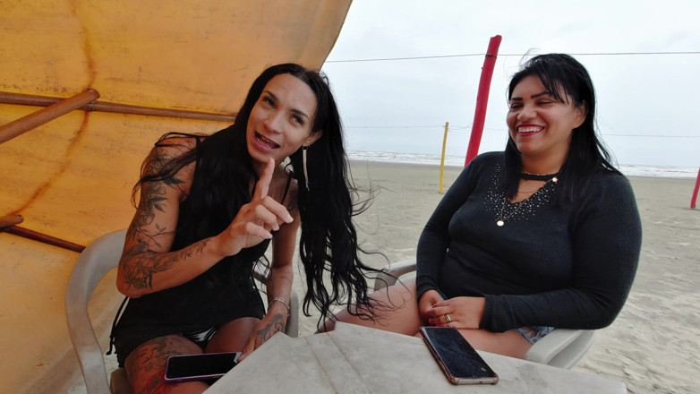 Casal Mattos Trans: Fucks Cast pe plajă: trans obraznic care a înnebunit cuplul Mattos...