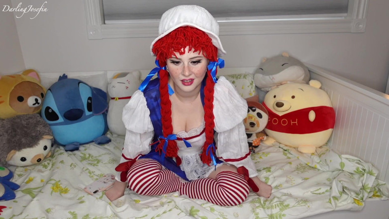 Darling Josefin: Voorvocht spelen met Dolly Dom