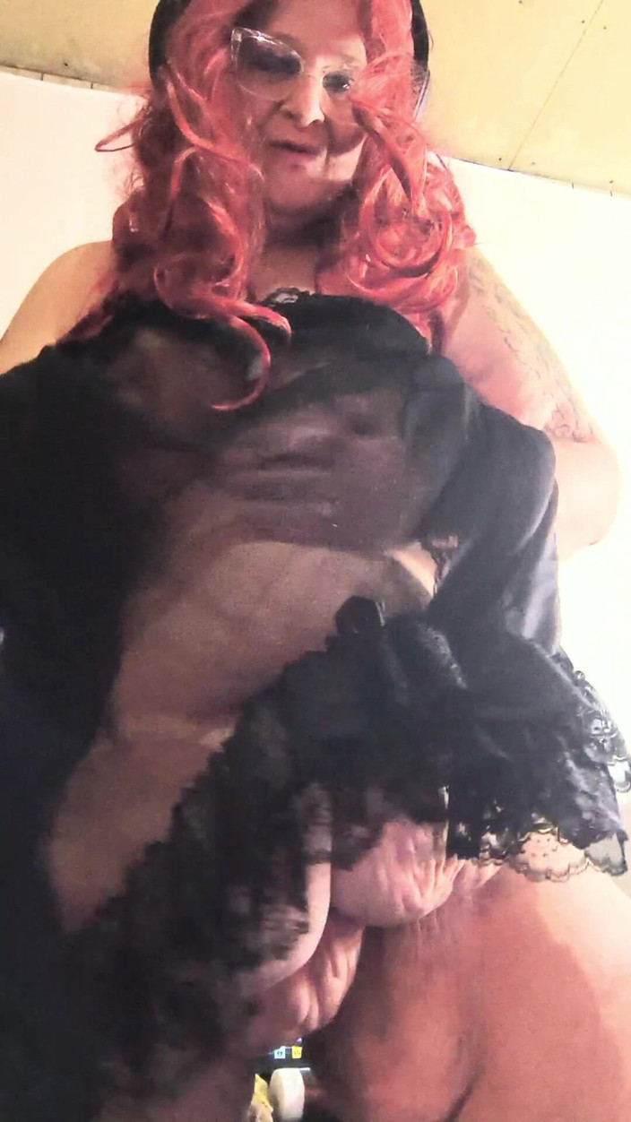 HerculesnVENUS: U gonna listen to me bitch shut your mouth up...