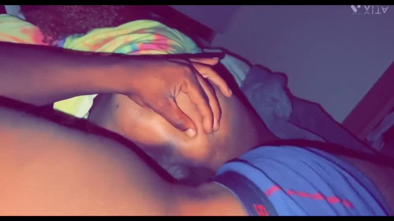 Fijii pornbox: ホットな女の子が男の家を掃除した後、お小遣いのために尻を突かれるティーン