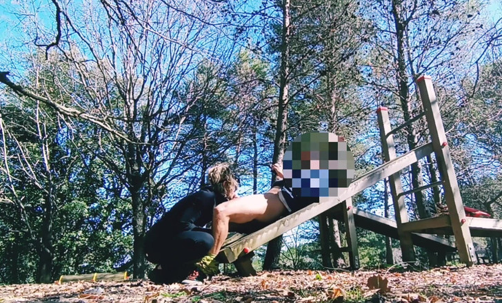 Sportynaked: 公共ジムフェラチオと私のパーソナルトレーナー