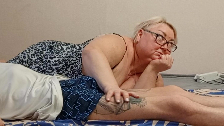 Zona901: Кінчаю від глибокого мінету в рот мого сусіда