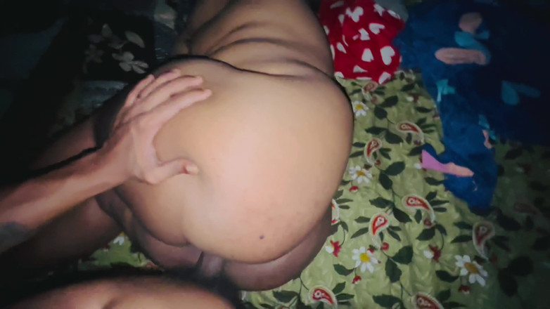 Milfyjean: 어젯밤, 내 아내는 더 이상 할 수 없다고 말했어