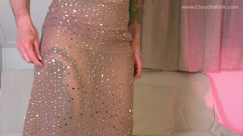 Claudia Kink: Die beine des muskulösen und geilen henzers werden dich zerstören