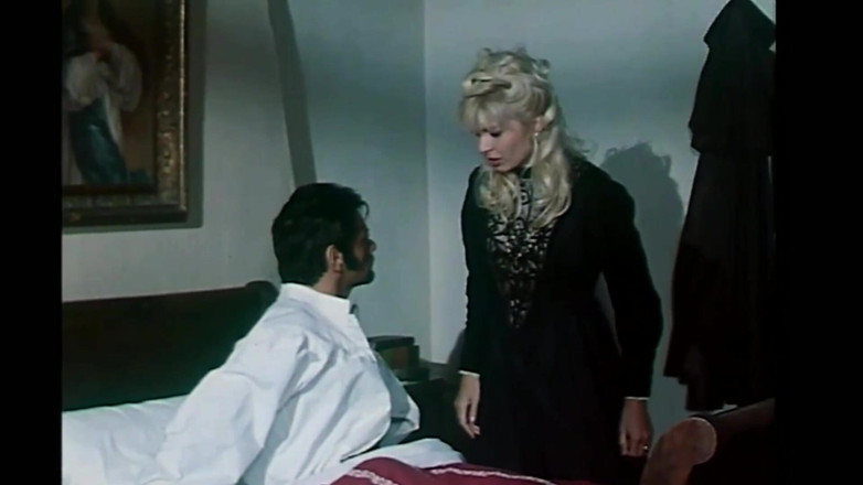 Vintage megastore: Una donna di classe bionda fa un gustoso pompino ad...