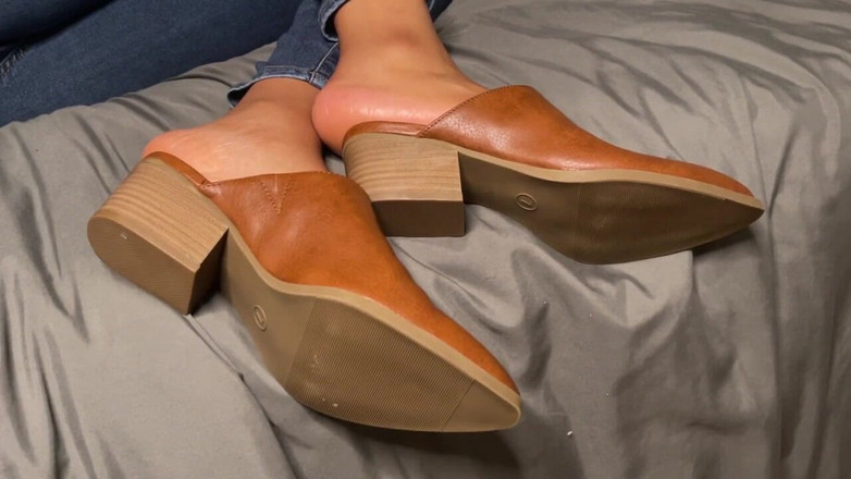 Pink Foxx: Brown Mule Tease