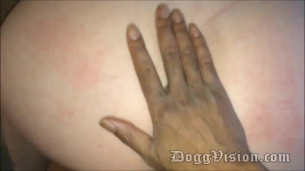 DoggVision: Gran trasero de Annika hace fondo a pelo video casero