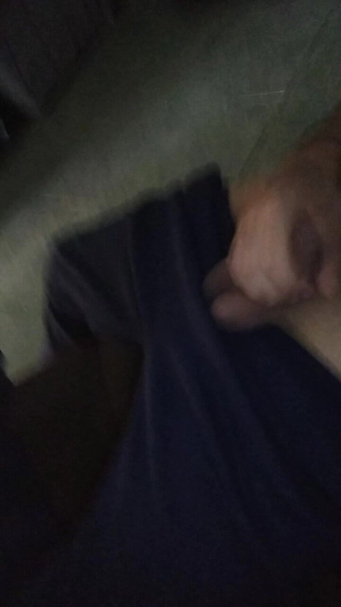 AlexAlejandro13: Užívání si na gauči