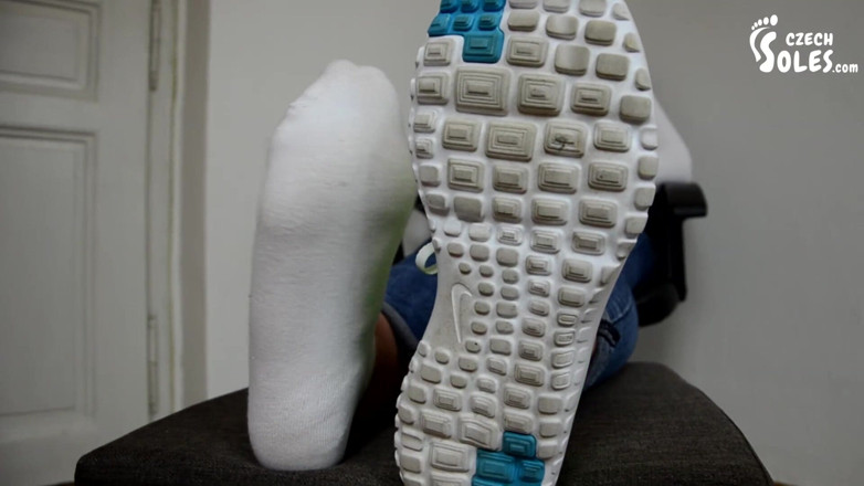 Czech Soles - foot fetish content: Basketbol kızı ayak hakimiyeti, bakış açısı