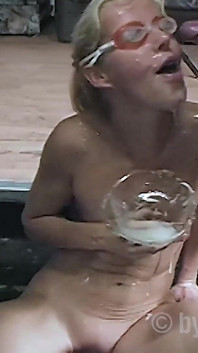 MILF Shows Pissing Games at Gang Bang