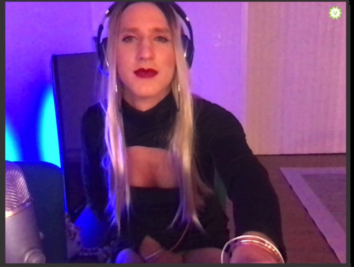 Sissy Bailey Wilde: Super sexy sissy solo vor der kamera