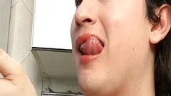 समलैंगिक प्रेमी सेक्सी ड्रेसिंग में मजा लेती है