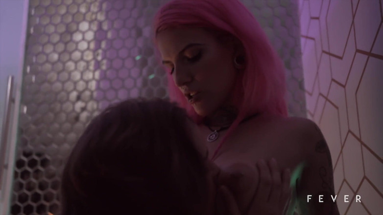 Fever Films: สาวสักลายดูดหีอร่อยๆ