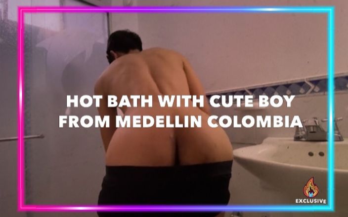 Isak Perverts: Гаряча ванна з милим хлопцем з Медельїна Колумбія