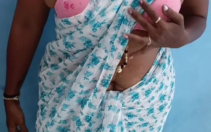 Tamil lesbian: Saree Wearing Hot New Aunty