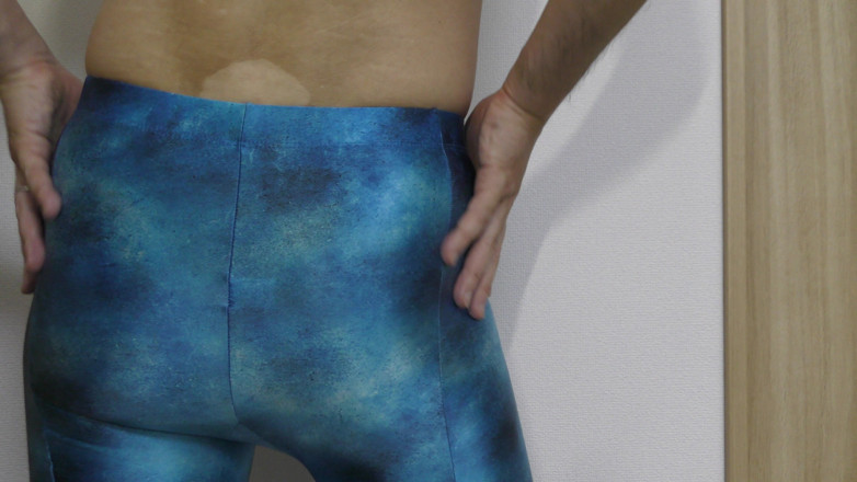 LovePantyBoy: Blaue leggings, masturbation