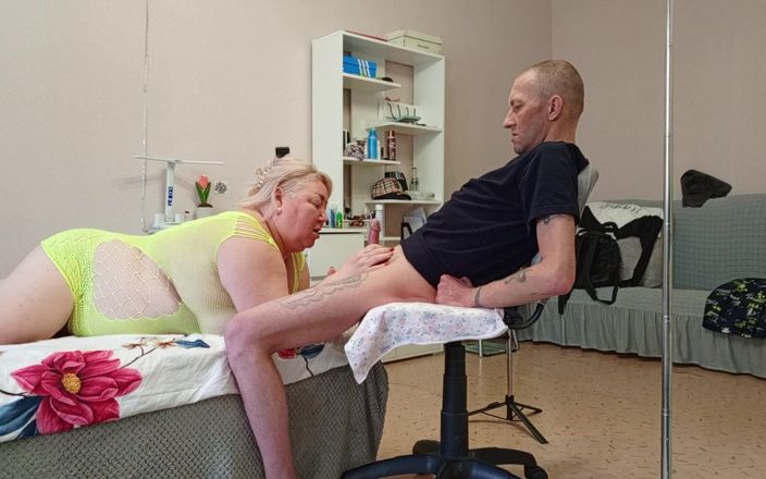 Zona901: 자지에서 핫한 정액을 많이 빨고 삼키는 친구