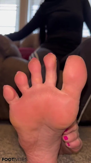 footivities: Work Bitch JOI for Ivys Feet