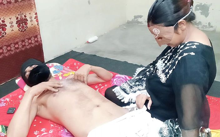 HotQueenPk: Indisk svärfar ringde till ny svärdotter för massage och knullade...