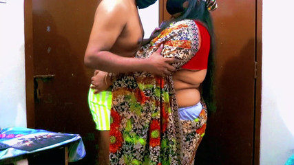 Morjenabb: Krásná sexy macecha