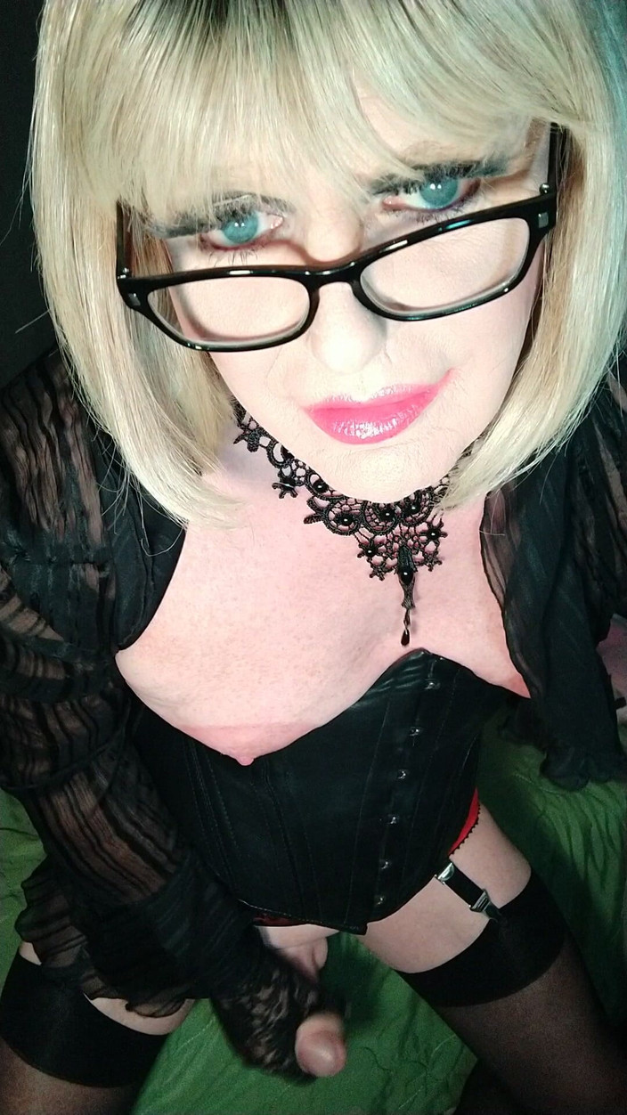 Emma Browne: Titta på mig leka